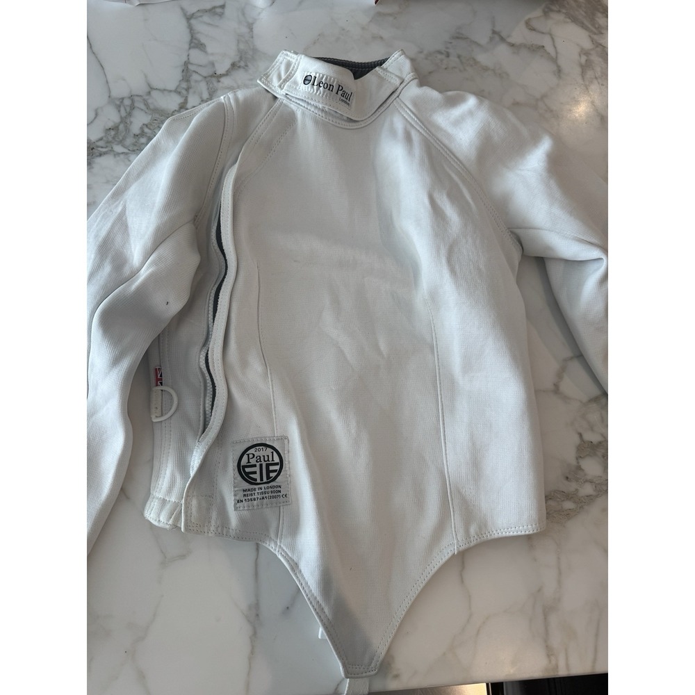 Leon Paul Womens Apex Fencing white jacket. 800 Newtons. Size 34 Leftie